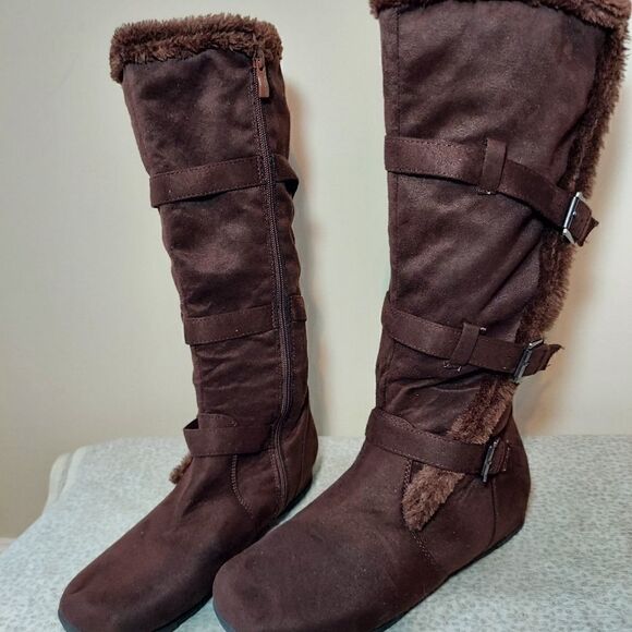 Faux Fur Suede High Side Buckle Boots - Picture 2 of 8